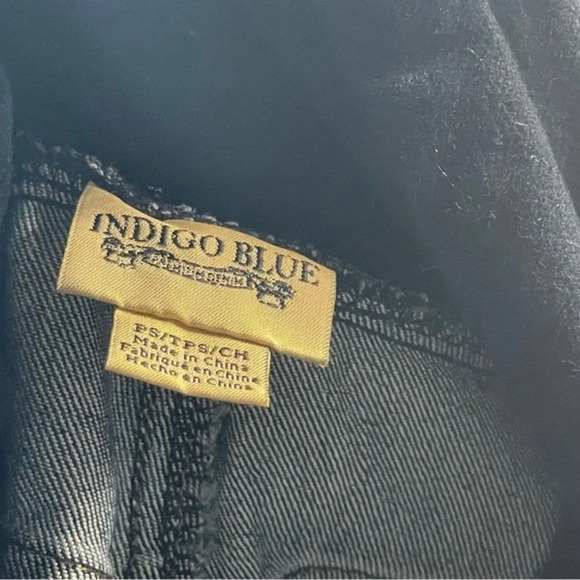 Indigo Blue Maternity Jeans, size Medium, new with tags, skinny. - Picture 3 of 3